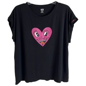 Uniqlo x Keith Haring Party of Life Heart Graphic T-shirt Black Pink. Size M
